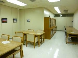閲覧室の内部の様子の画像